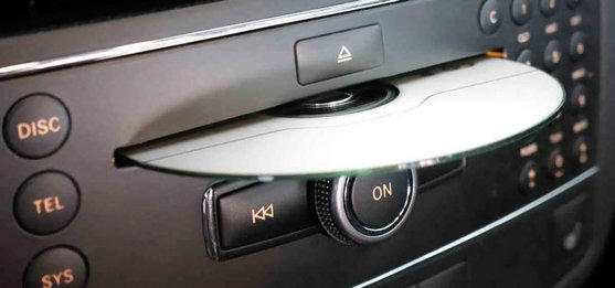 insert cd to car